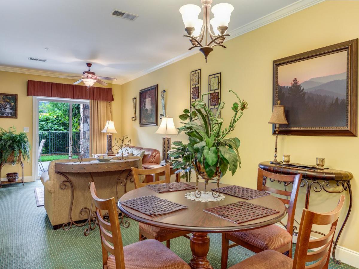 Downtown Delight, 2 Bedrooms, Pool, Hot Tub, Sleeps 6 Gatlinburg Buitenkant foto