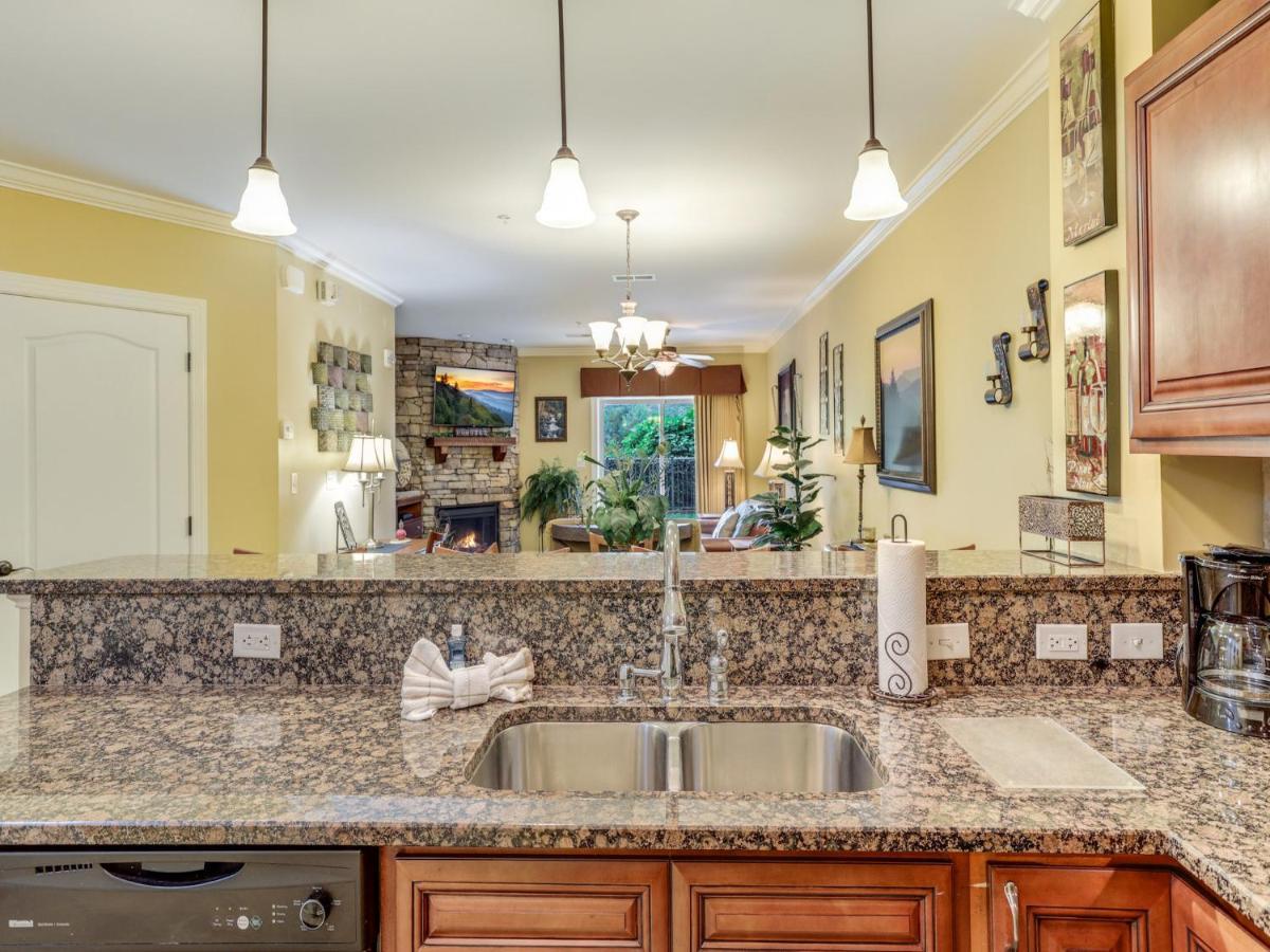 Downtown Delight, 2 Bedrooms, Pool, Hot Tub, Sleeps 6 Gatlinburg Buitenkant foto