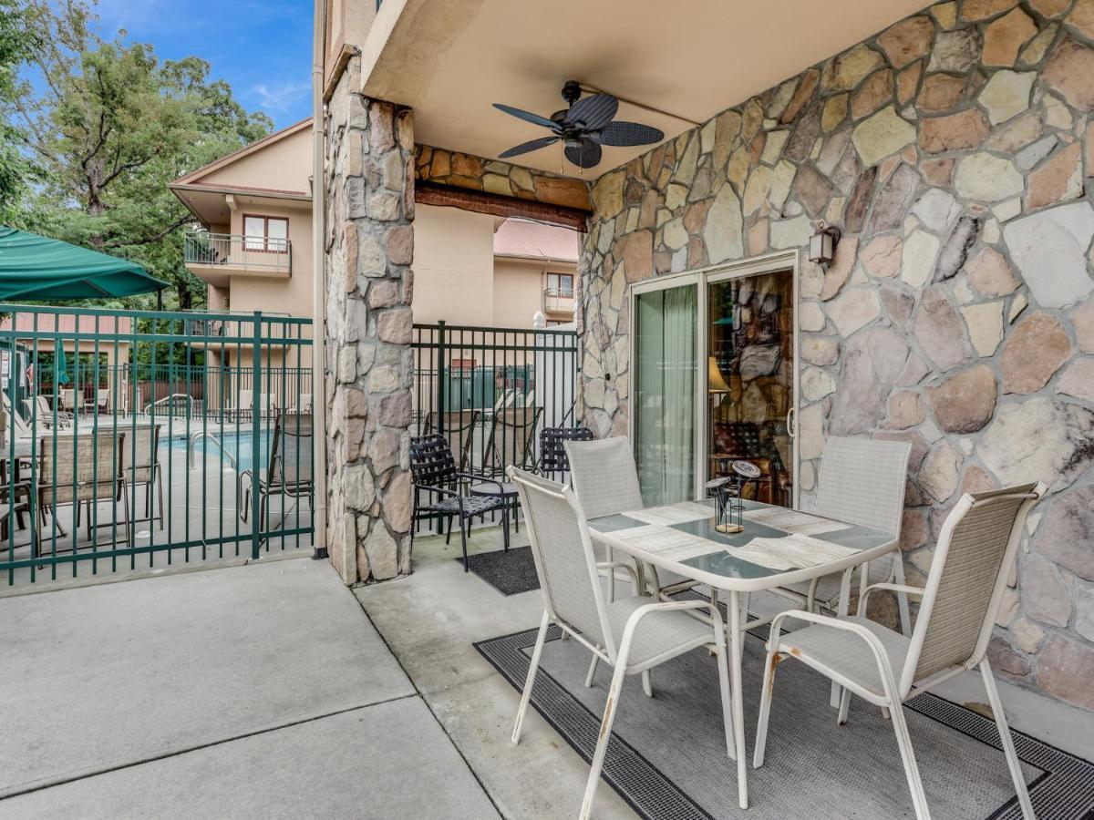 Downtown Delight, 2 Bedrooms, Pool, Hot Tub, Sleeps 6 Gatlinburg Buitenkant foto