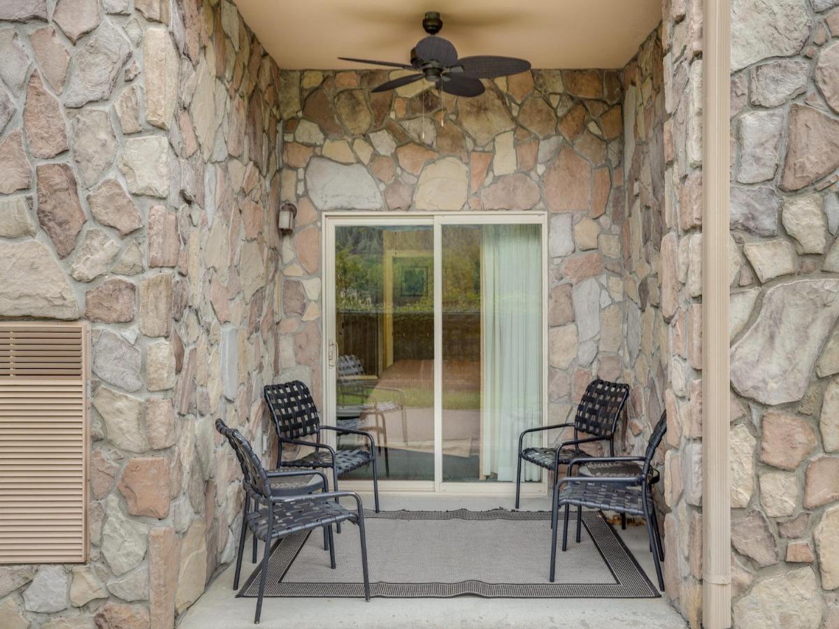 Downtown Delight, 2 Bedrooms, Pool, Hot Tub, Sleeps 6 Gatlinburg Buitenkant foto