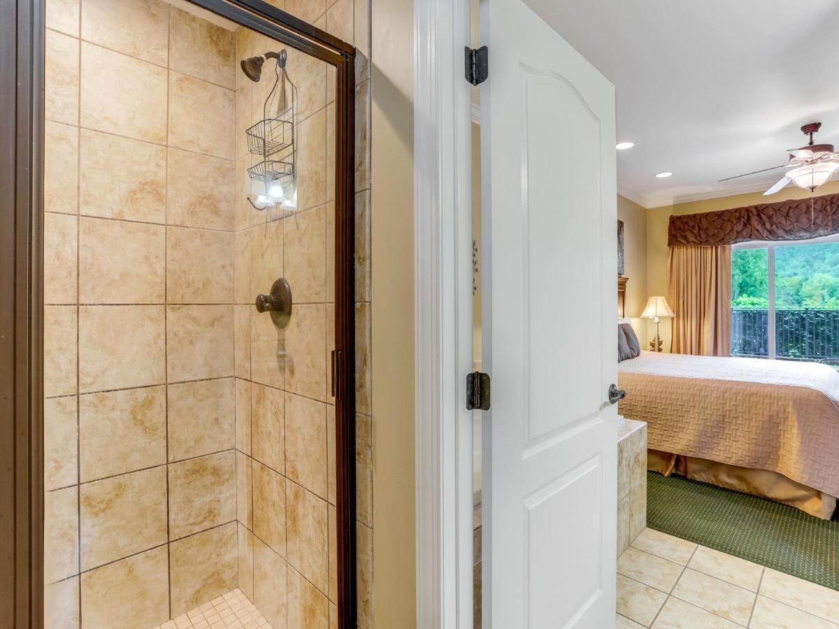 Downtown Delight, 2 Bedrooms, Pool, Hot Tub, Sleeps 6 Gatlinburg Buitenkant foto